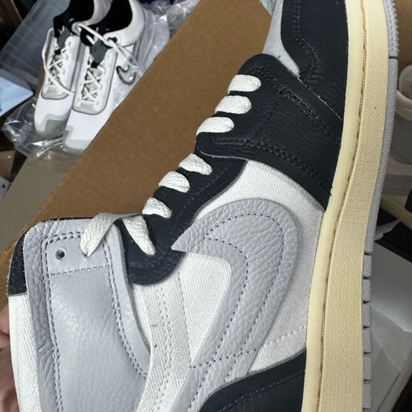 Womans Nike size: 9 Air Jordan 1 MM High Anthracite Grey Sail FB9891 001 - Picture 15 of 15